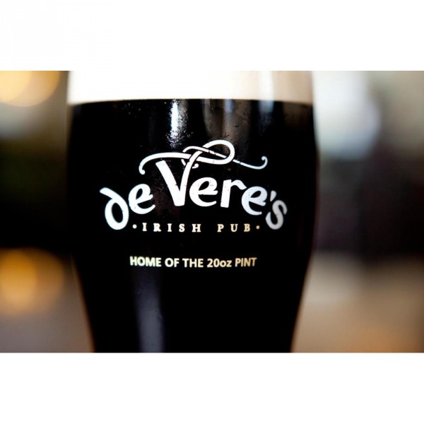 de Vere's Pub Team Team Logo